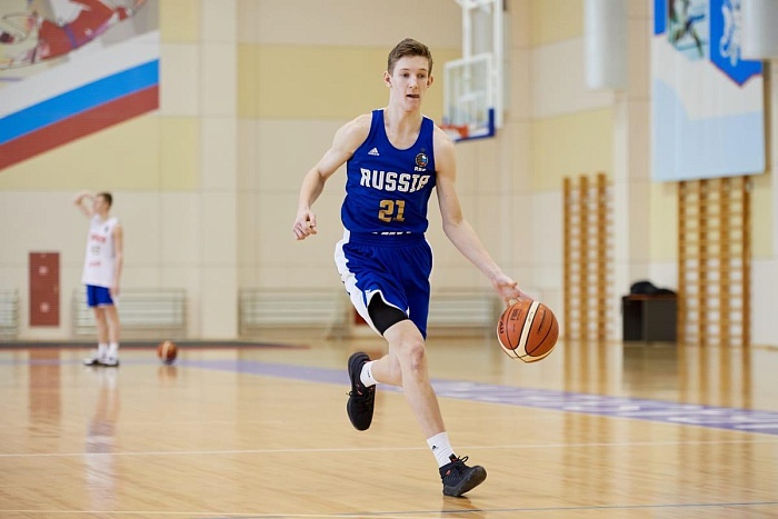 Владислав Шадуро: «Устраиваю для себя кроссы по Тобольску»