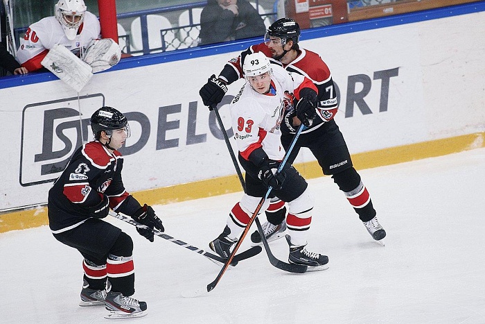 Фото Владимира ОГНЁВА