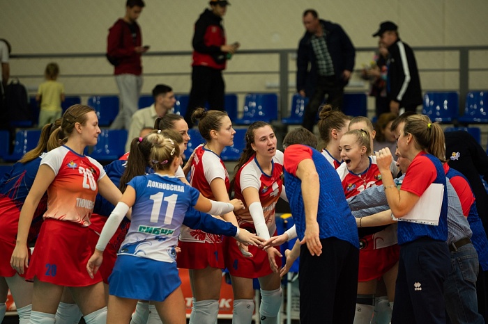 Волейболистки «Тюмени» в сложнейшем матче обыграли «Луч»
