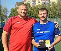 Покер Евгения Ращупкина принёс «Газпромбанку» победу над «Сатурном» в первенстве области по футболу среди ветеранов
