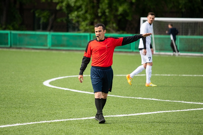 «Сиббурмаш» уступил домостроителям в чемпионате Тюмени по футболу