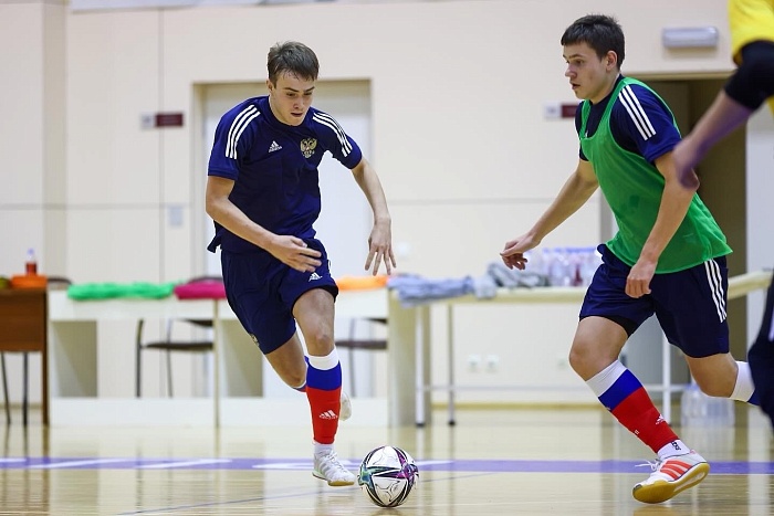 Игрок мини-футбольной команды «Тюмень-дубль» Владимир Рыночнов: «Цель была одна — посмеяться, так как не отношусь серьёзно к соцсетям»