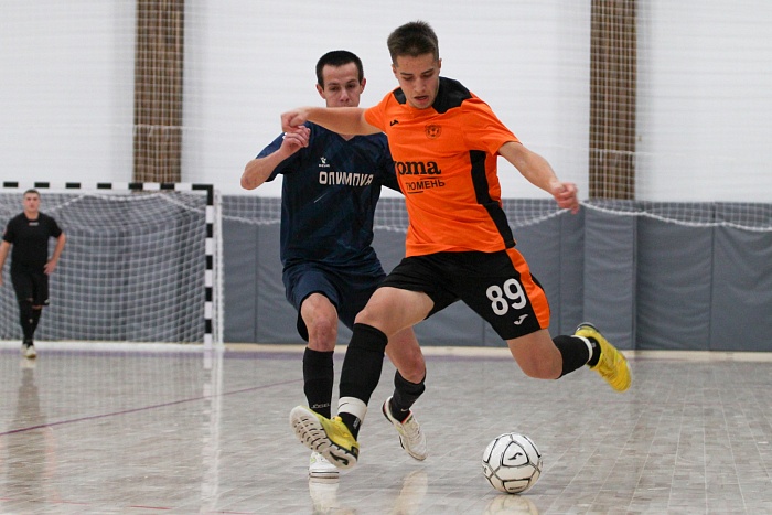 Две команды лидируют в чемпионате Тюмени по мини-футболу среди клубов 1-й лиги