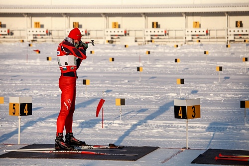 Выиграл Хрустальный глобус в биатлоне