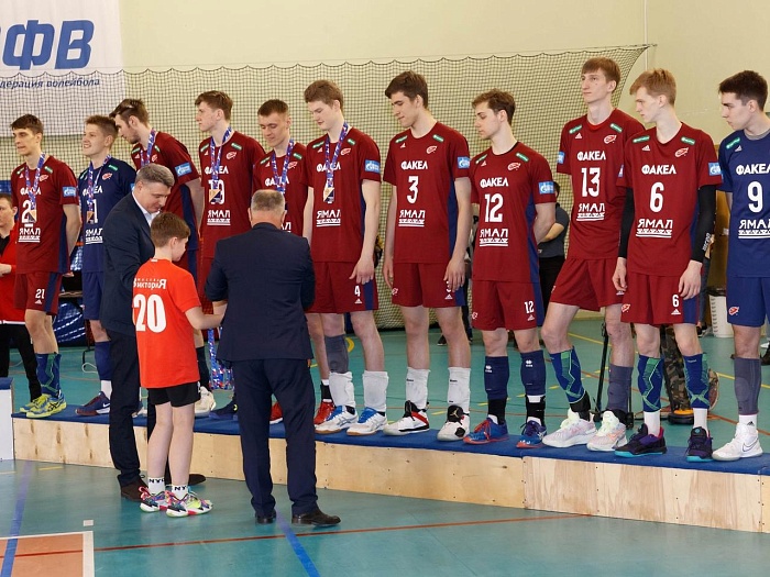 Новоуренгойцы замкнули тройку призёров