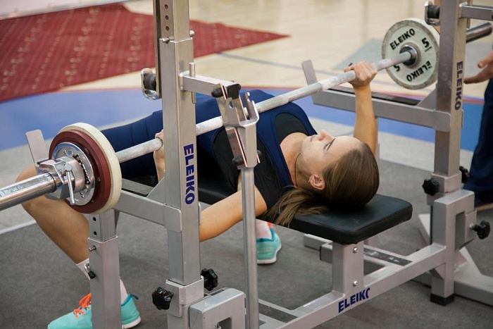 Тюменцы озолотились на уральском помосте