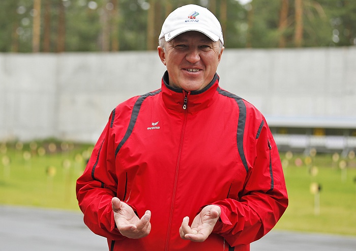 День рождения у старшего тренера сборной Тюменской области по биатлону Максима Кугаевского!