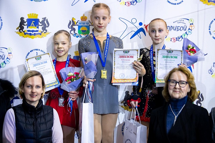 Лариса Якушева: «Мы тянемся за лидерами фигурного катания…»