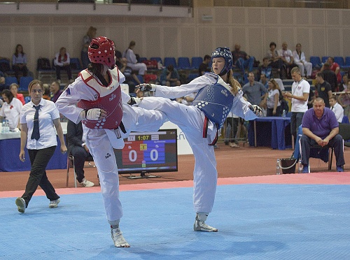 Школа тхэквондо проводит онлайн-занятия