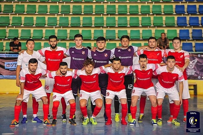 Команда Осинцева «отгрузила» 13 мячей аутсайдеру!