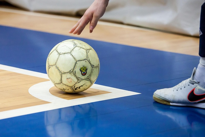 «Бутса» уступила студентам