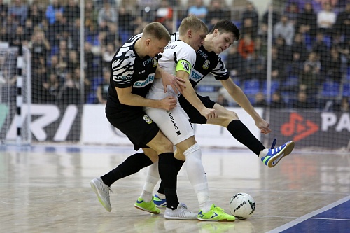 Чемпионат России по мини-футболу среди клубов PARI-Суперлиги. 9-й тур. Первый матч. МФК «Тюмень» - «Синара» (Екатеринбург) – 4:4 (пен. 2:4)