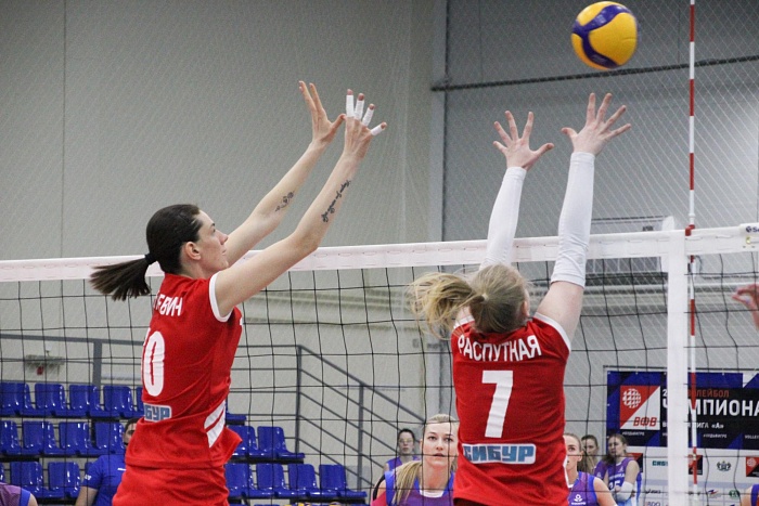 Тюменки создали себе проблемы в матче с «Лучом», но решили их (ВИДЕО)