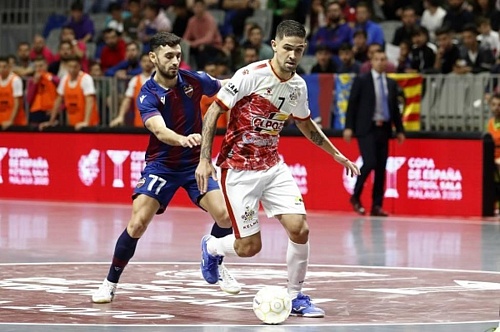 В Испании отменили два ближайших тура…