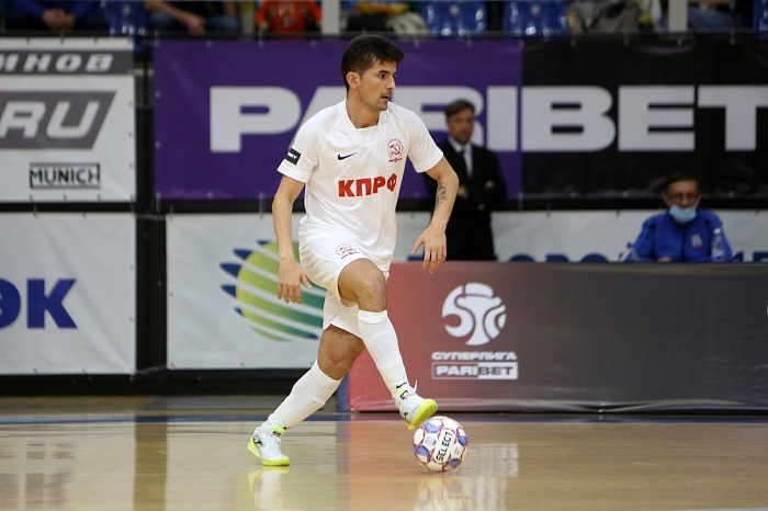 Защитник МФК КПРФ Дуглас: «100 минут за два дня – очень тяжело даже для железного человека»