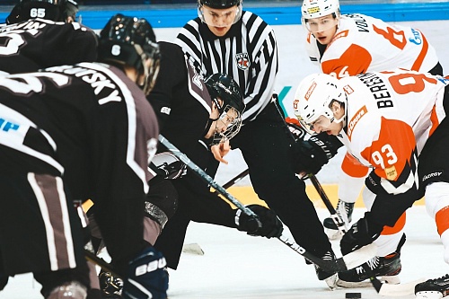 Тюменцы укротили «ястребов»