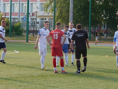 «Бинур» пропустил одиннадцать мячей в игре чемпионата Ишима по футболу