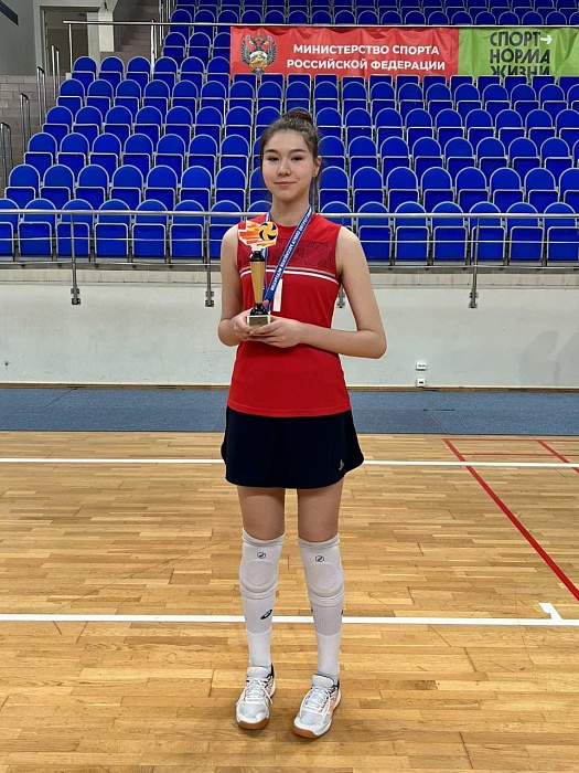 Тюменские волейболистки стали призёрами турнира «Серебряный мяч»!