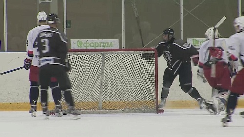 «Тюменский Легион» бьётся до конца. Никита Брютов забросил шайбу «Юниору» за 5 секунд до сирены (2:3)