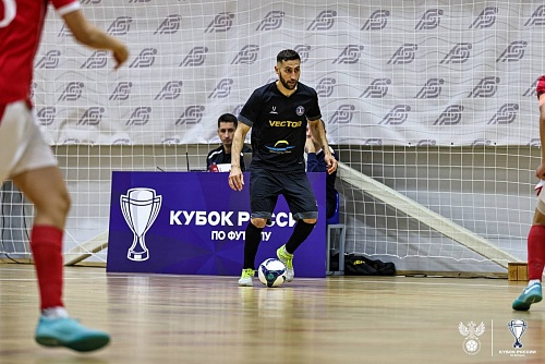 Максим Волынюк по-прежнему в деле