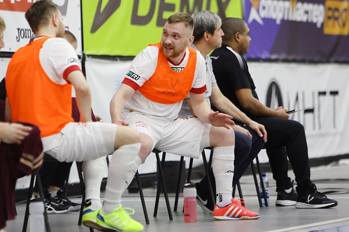 Игрок мини-футбольного клуба КПРФ Андрей Заболонков: «Надеюсь, что завтра уедем отсюда с победой, и всё решится в Климовске»