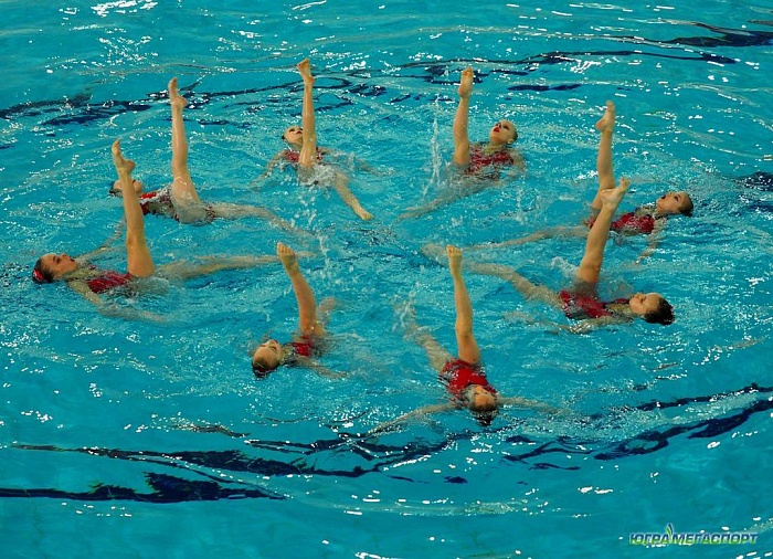 Привезли «синхронную» бронзу