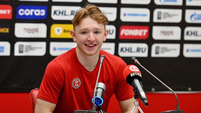 Воспитанник тюменского хоккея Дмитрий Бучельников стал Электроником (ВИДЕО)