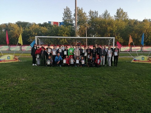 «Янтарь» ярко сверкнул в дворовом футболе