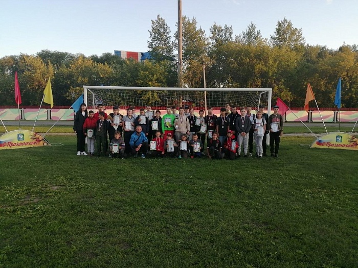 «Янтарь» ярко сверкнул в дворовом футболе