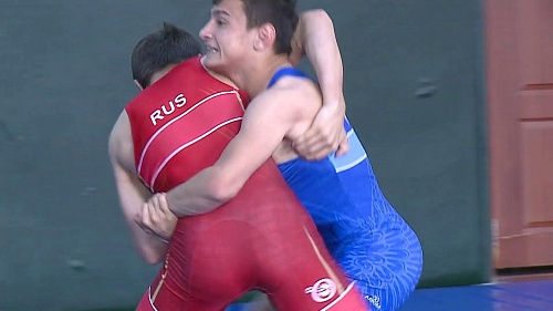 Серебряным призёром первенства Европы среди юношей до 15 лет стал тюменский борец Турал Баирамов