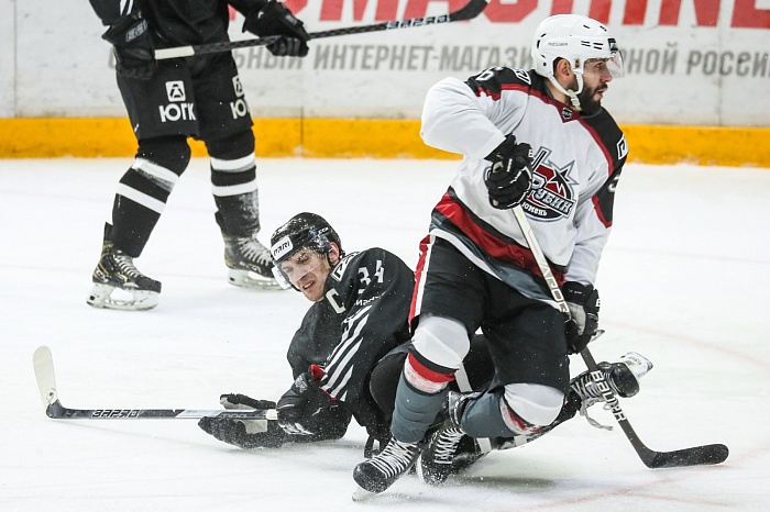 Нападающий тюменского хоккейного клуба «Рубин» Никита Мокин: «Рад, что забросил и переломил ситуацию, когда долго не получалось»