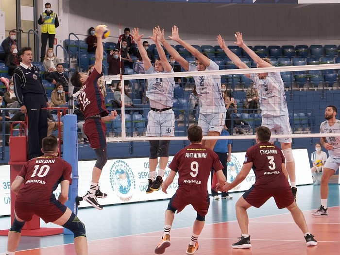 Хозяева полуфинальных турниров определятся на исходе сентября