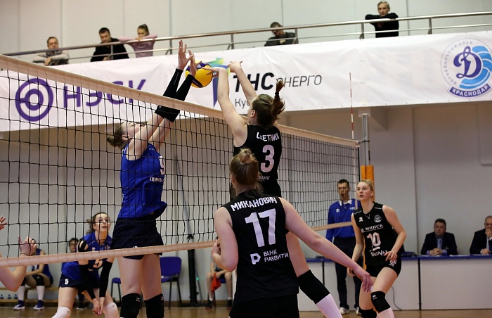 В третий день сразятся с динамовками