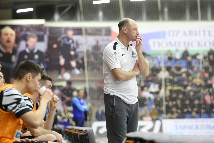 Главный тренер мини-футбольного клуба «Тюмень» Денис Абышев: «На площадке Андрюха Соколов был вожаком, и команда за ним тянулась»