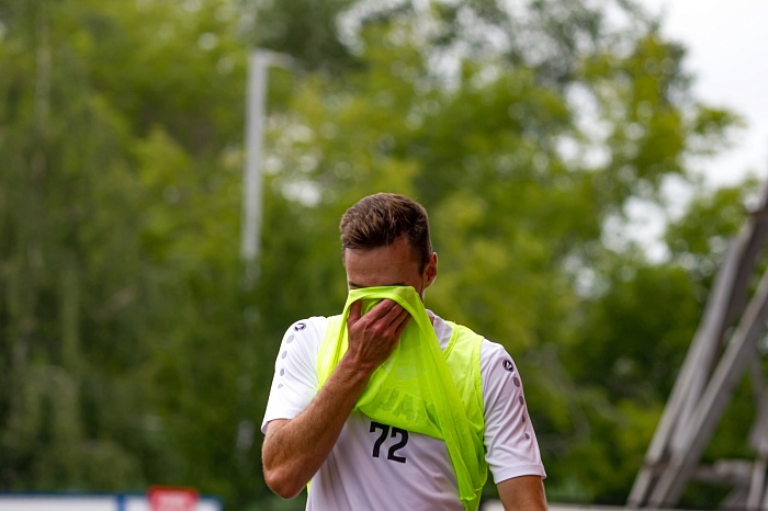 Гамма эмоций от футбольного клуба «Тюмень»: два быстрых забитых мяча, удаление Шавлохова, выстраданная ничья в матче против ФК «Уфа»