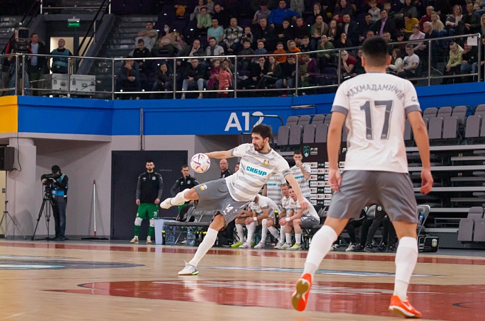 Чемпионат России по мини-футболу среди клубов PARI-Суперлиги. 10-й тур. Первая игра. МФК «Синара» (Екатеринбург) – МФК «Тюмень» – 1:3