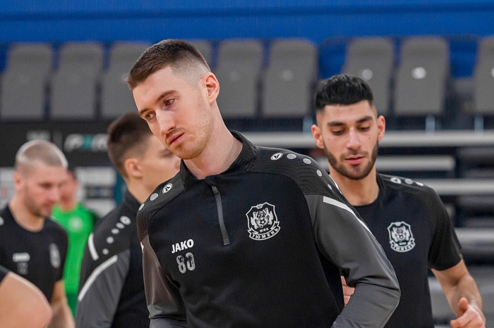 Чемпионат России по мини-футболу среди клубов PARI-Суперлиги. 10-й тур. Первая игра. МФК «Синара» (Екатеринбург) – МФК «Тюмень» – 1:3