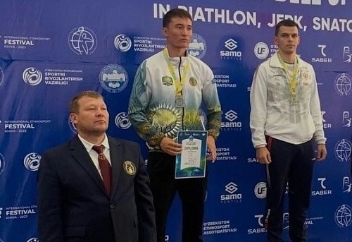 Тюменские гиревики взяли мировые награды