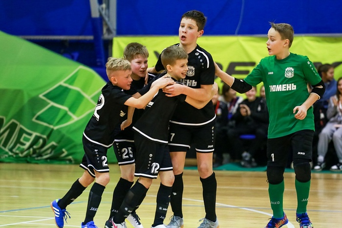 Юные тюменцы всё-таки снесли «автобус» у ворот соперника!