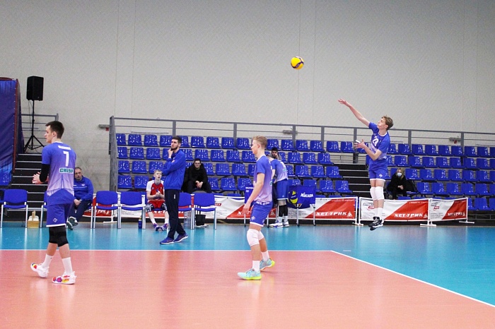 Тюменские волейболисты во второй раз проиграли воронежцам