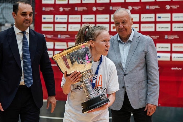 Чемпионка России по мини-футболу Ксения Олькова: «Планировала завершить карьеру, но тренер «Кристалла» убедил поиграть ещё»