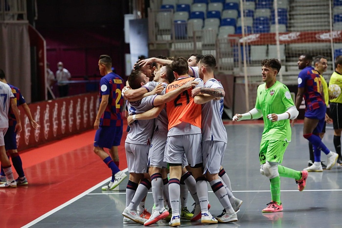 Команды Феррао и Фелипе вылетели в четвертьфинале