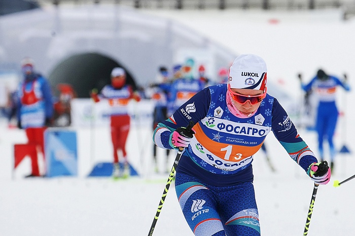 Тюменка Екатерина Смирнова продолжает побеждать на Кубке России по лыжным гонкам в Вершине Тёи