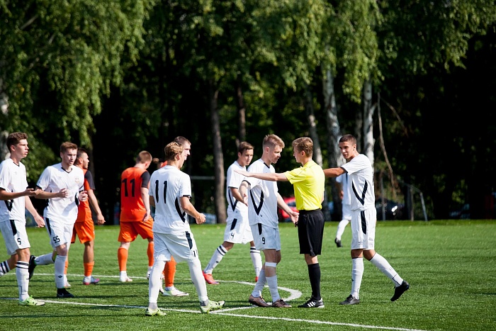 Фото Дани Савиных