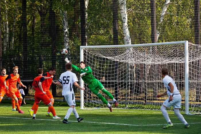 Фото Дани Савиных