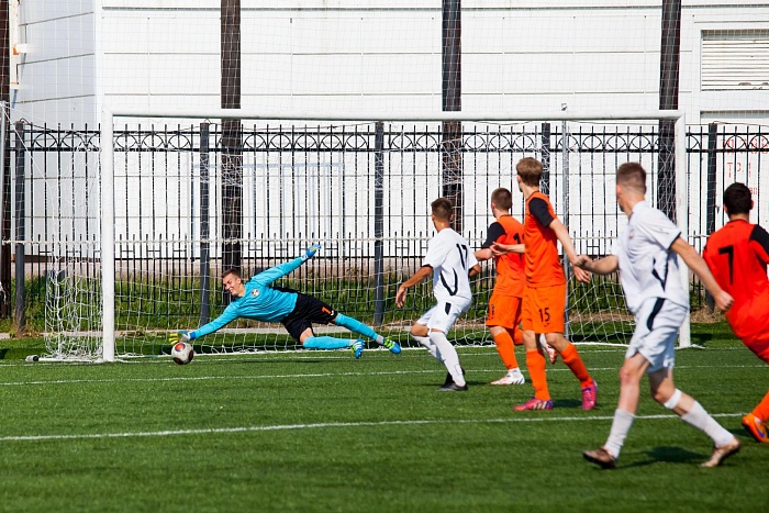 Фото Дани Савиных