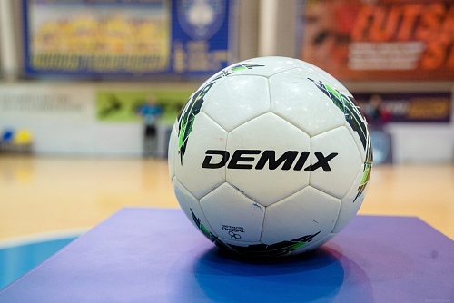 В Тобольске удачно играют команды из Сургута и Нижневартовска