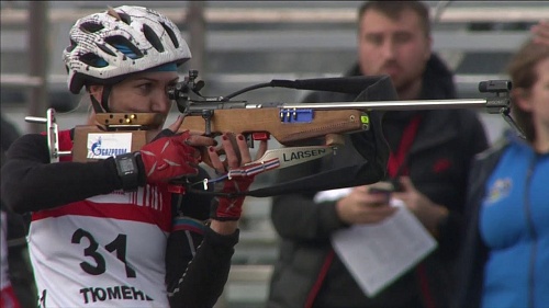 Женский спринт на тюменском чемпионате России. Тройка призёров (с комментатором)