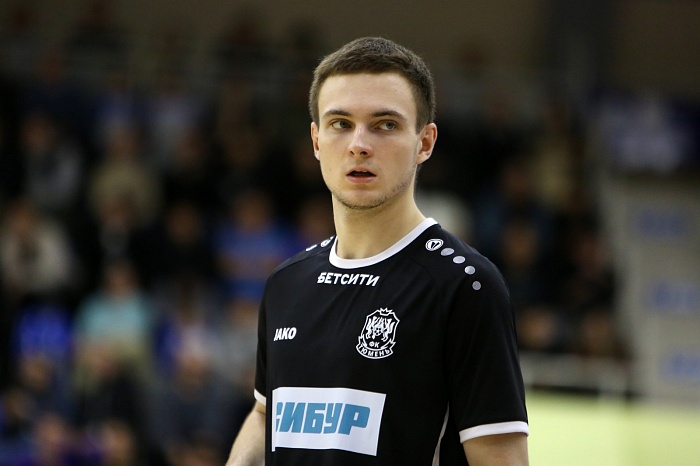 Игрок футзального клуба «Тюмень» Максим Бажок: «Небольшая радость после такой победы всё-таки есть»