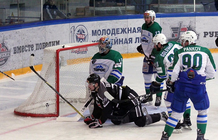 Капитан забивает победные шайбы, а Давыдов – самый полезный